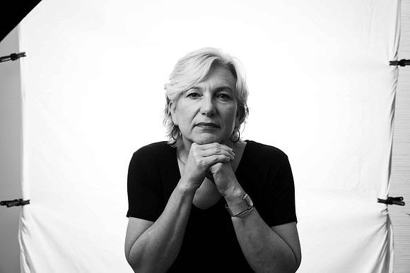 ellie-1040494