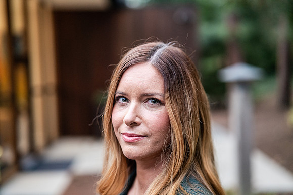 kat-1070863