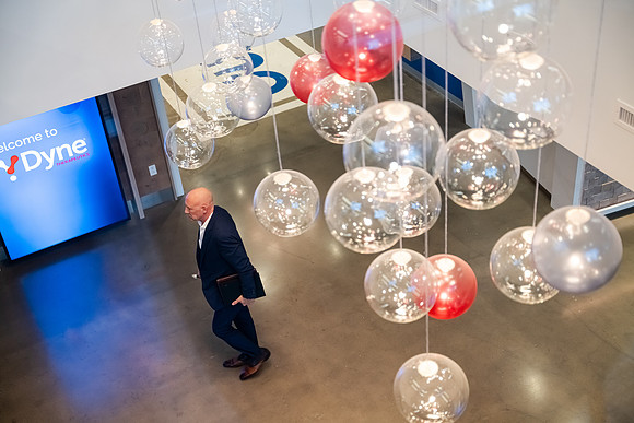 dyn-1090873
